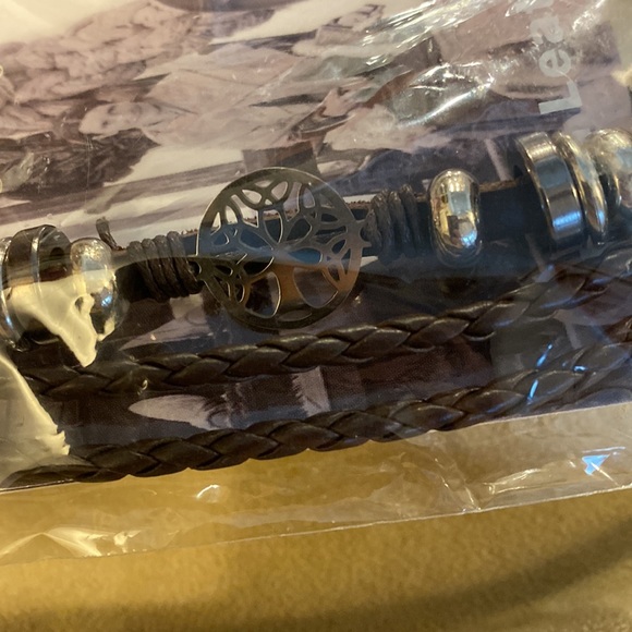 Celtic leather wrap bracelet. NWT - Picture 3 of 3